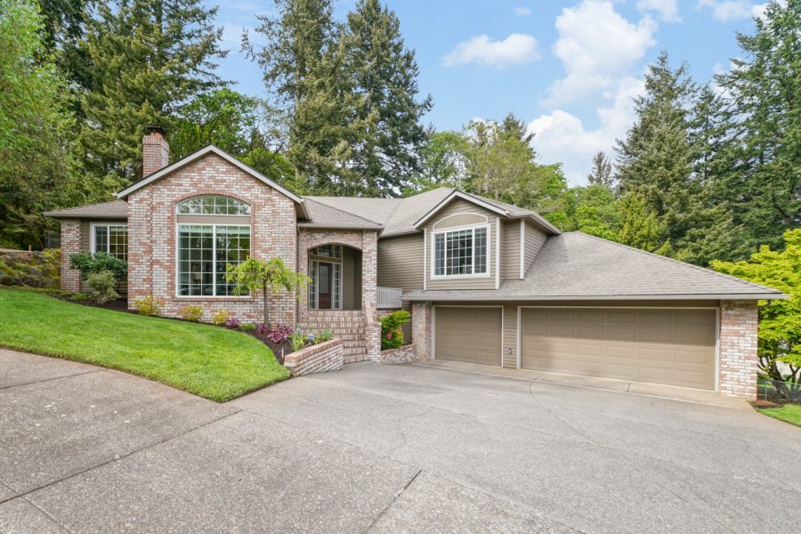 4660 Calvert Ct SE MLS-1 the best neighborhoods in Salem Oregon like this house in Cambridge