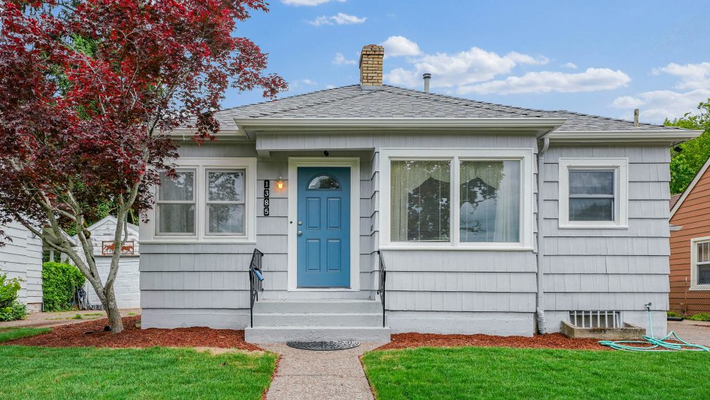 1385 Norway St NE MLS-2 An englewood area home on Norway